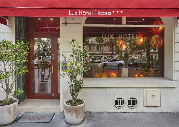Hôtel LUX PICPUS Parijs